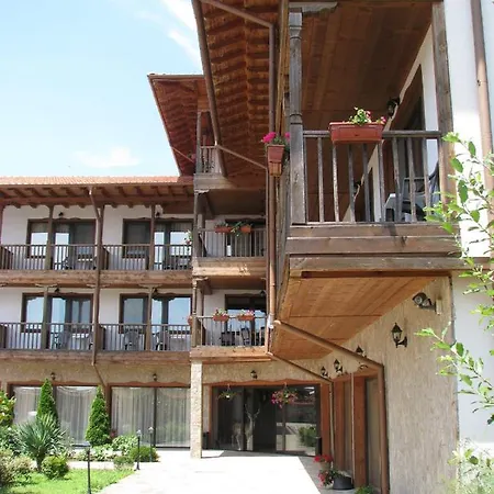 Resort Hunting Asteya